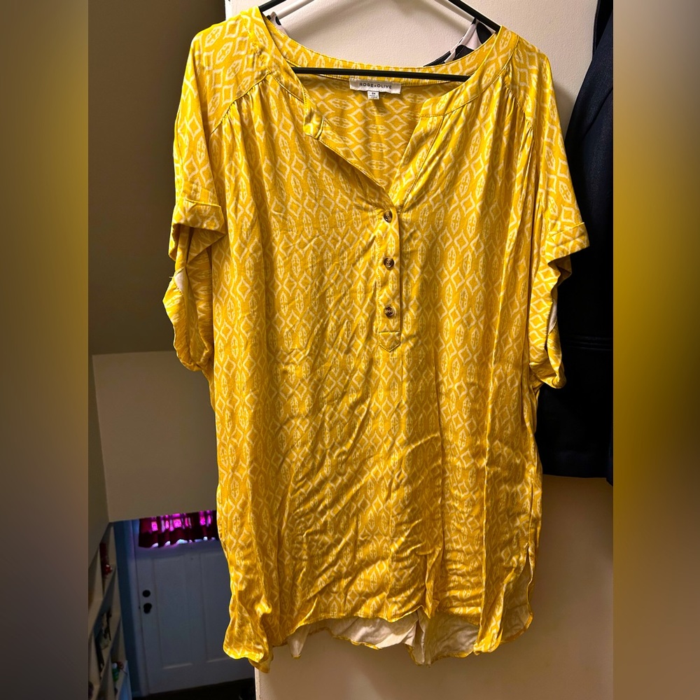 Rose + Olive 2X tunic top